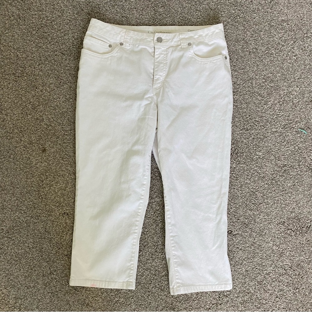 Croft and Borrow White Capris